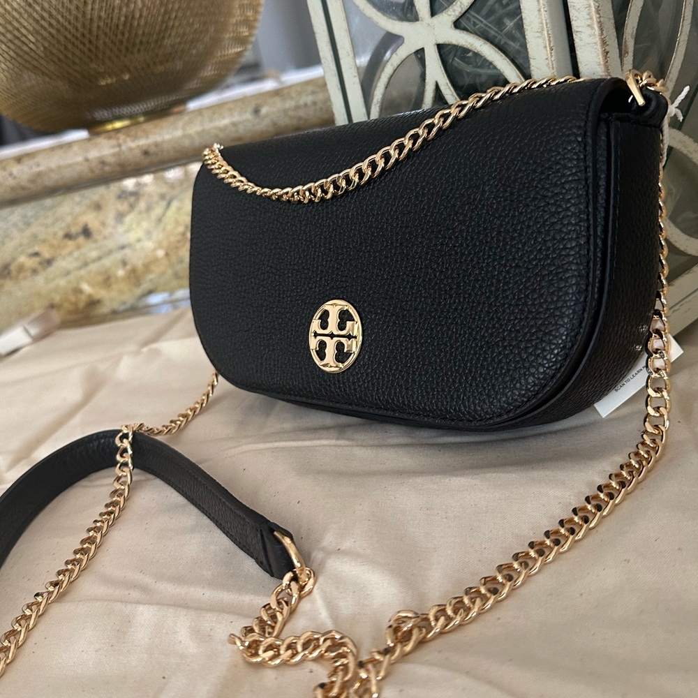 New Tory Burch Chelsea Pebbled Crossbody In black - Picture 1 of 8